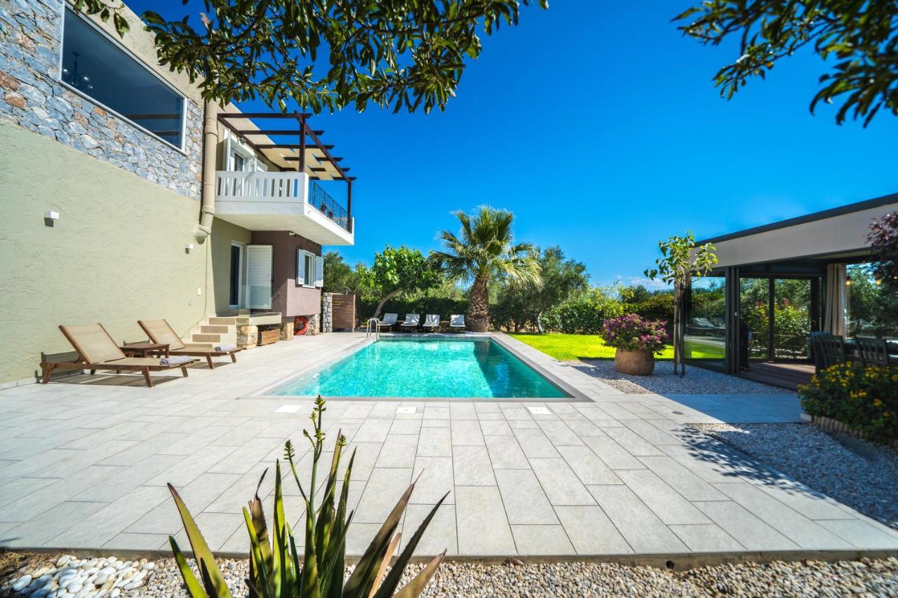 Petronila Luxury Villa With Heated Private Pool Kíssamos Zewnętrze zdjęcie