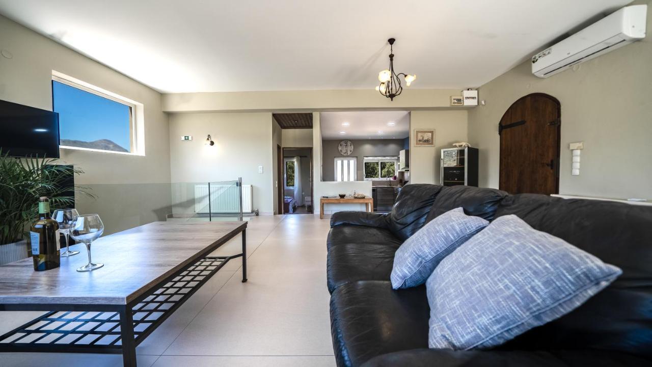 Petronila Luxury Villa With Heated Private Pool Kíssamos Zewnętrze zdjęcie