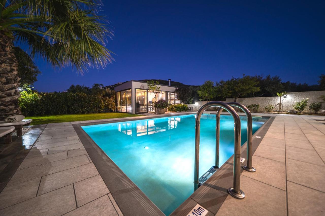 Petronila Luxury Villa With Heated Private Pool Kíssamos Zewnętrze zdjęcie
